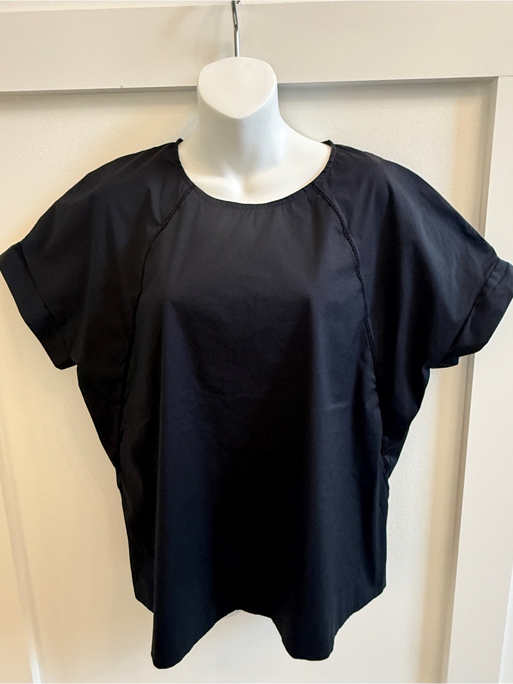 Donna Karan NY Black Poplin Button-Back Dolman Sleeve Top, Large, Like New